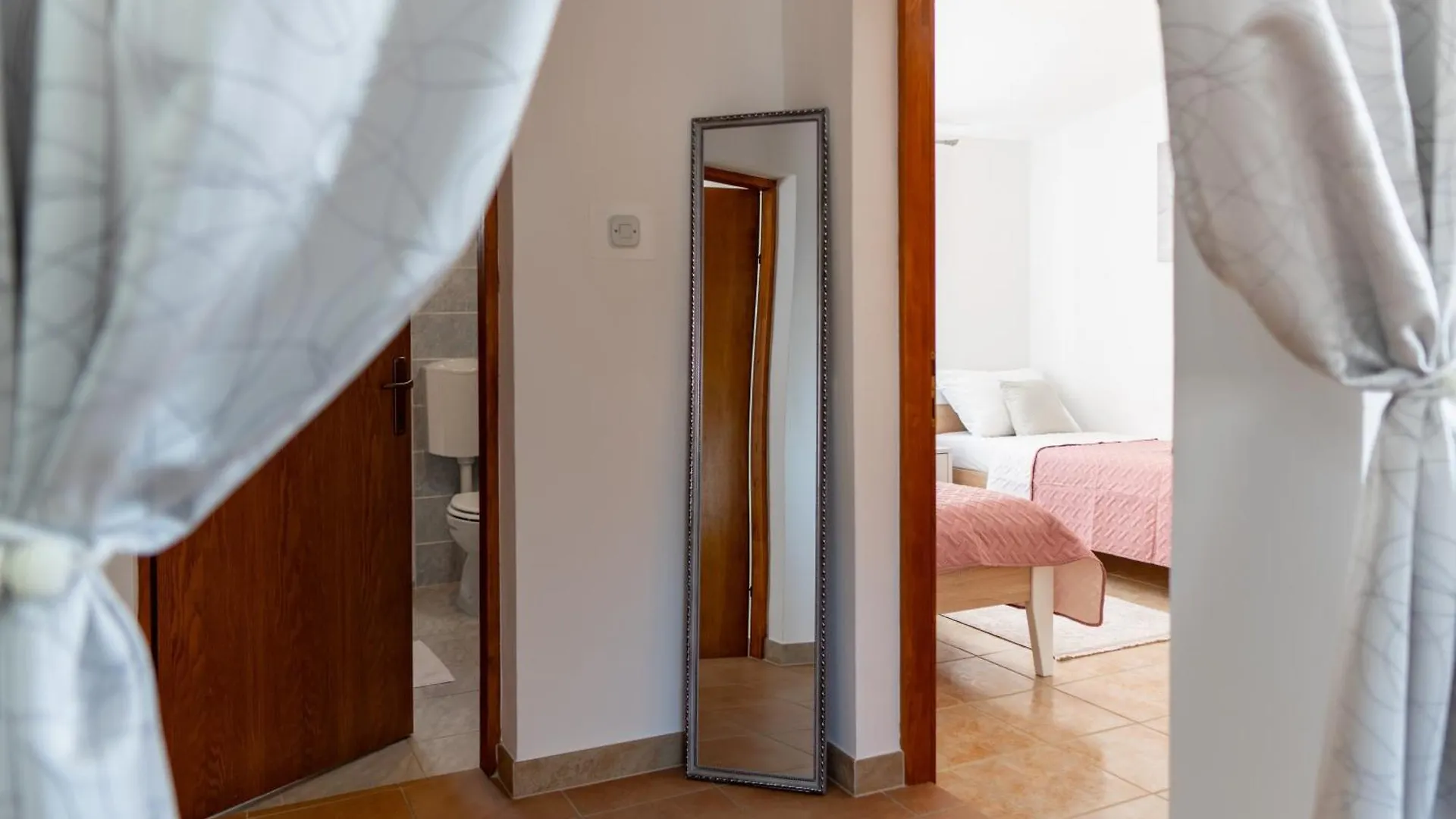 Apartment Sostaric Vir Croatia