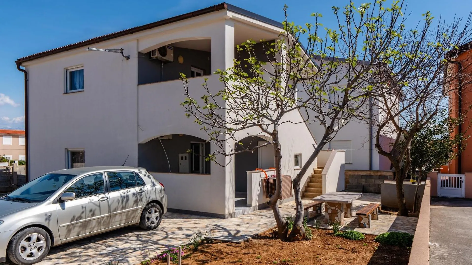 Apartment Sostaric Vir 0*,