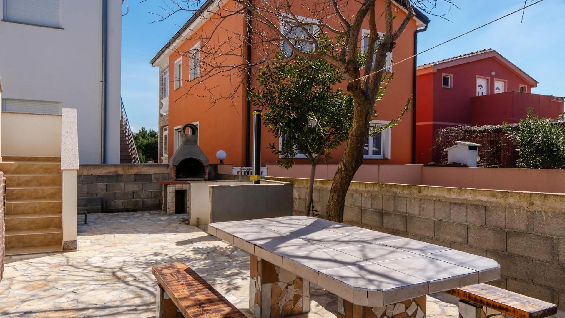 Apartment Sostaric Vir