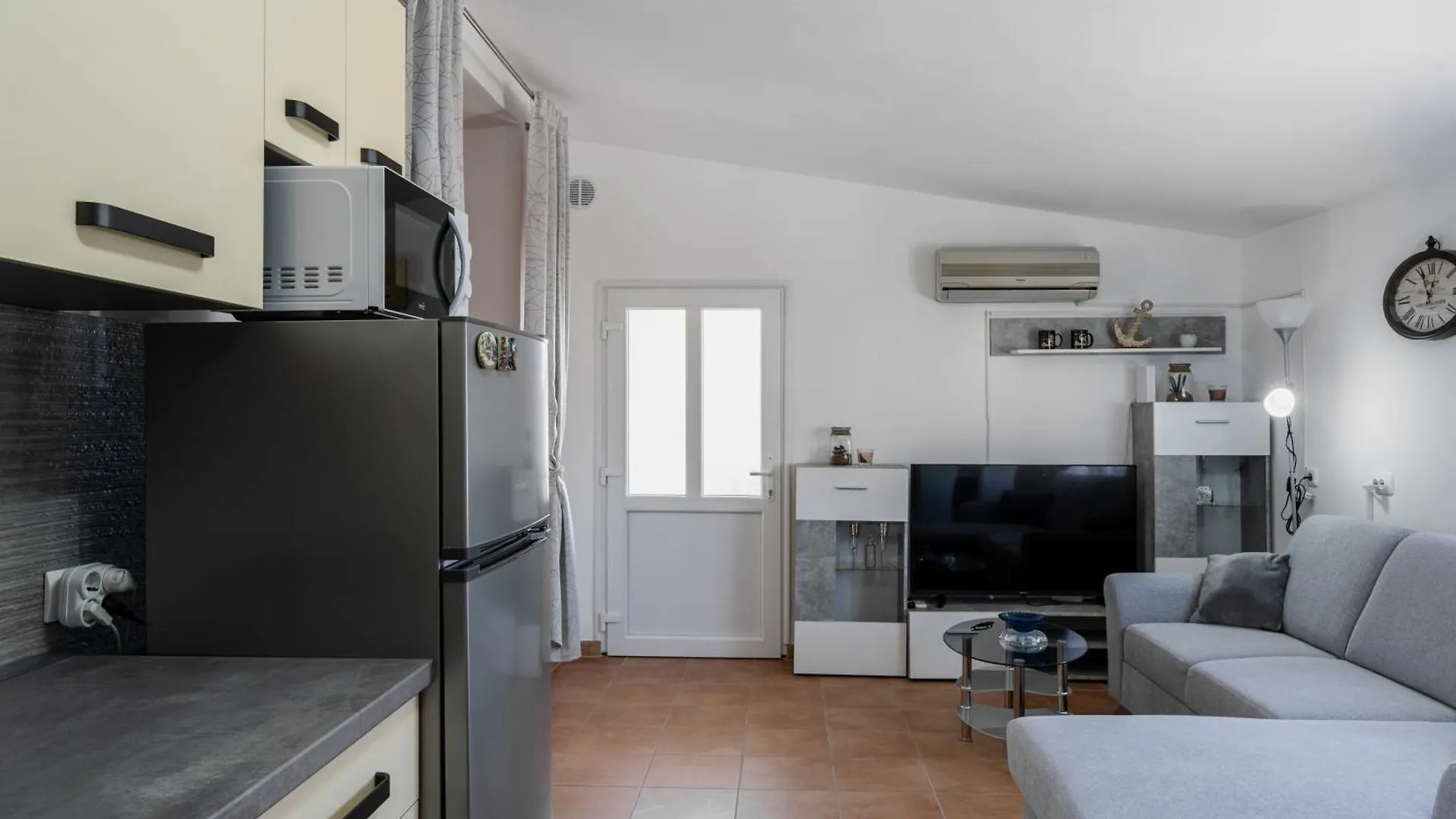 Apartment Sostaric Vir